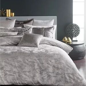 Elegant Gray Bedding Set